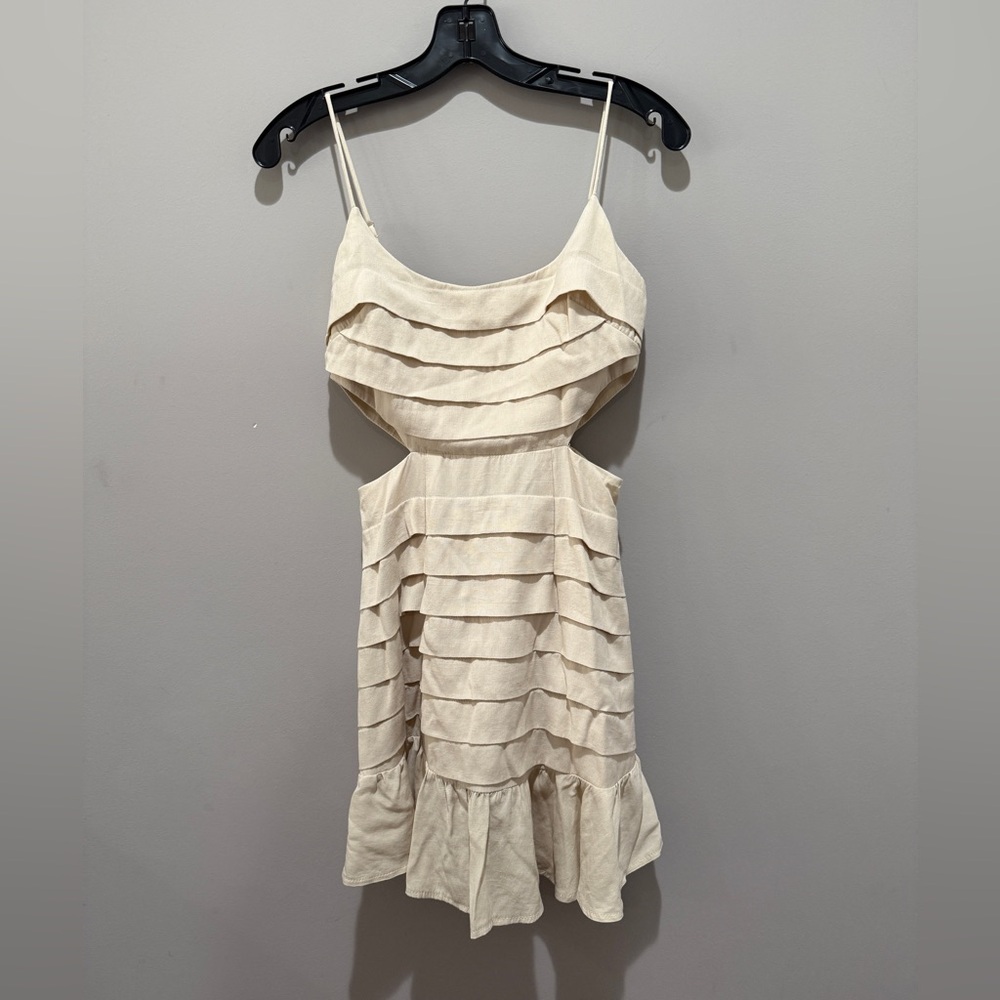 SELFIE LESLIE Cream Strap Dress